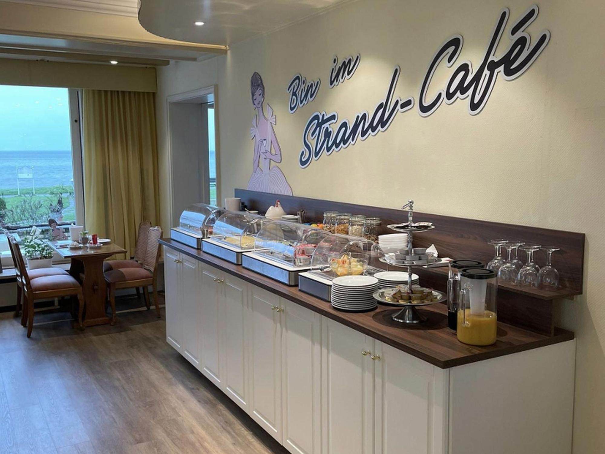 Hotel Strand-Cafe Mit Gaestehaus Charlotte ランゲナルゲン エクステリア 写真